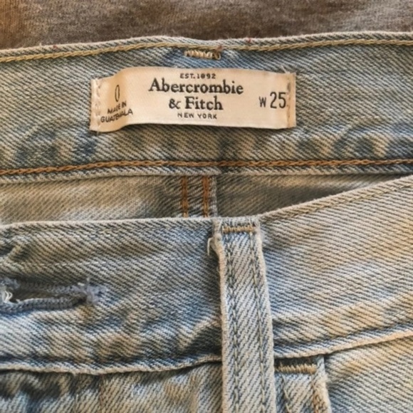 A&F Boyfriend Distressed Jeans - Picture 3 of 4